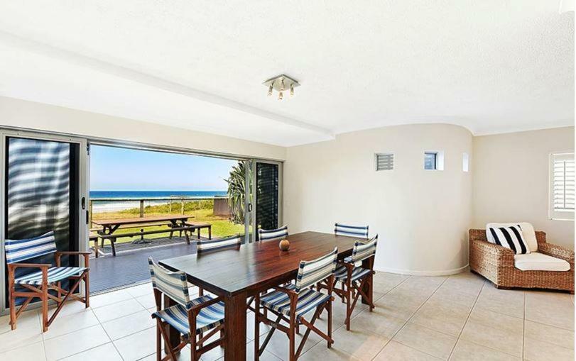 Beachfront Beauty! 골드코스트 외부 사진