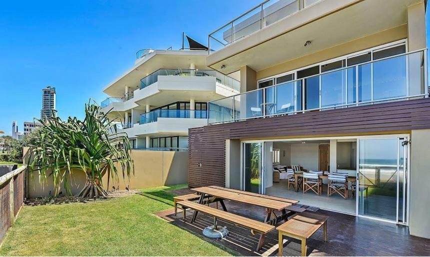 Beachfront Beauty! 골드코스트 외부 사진